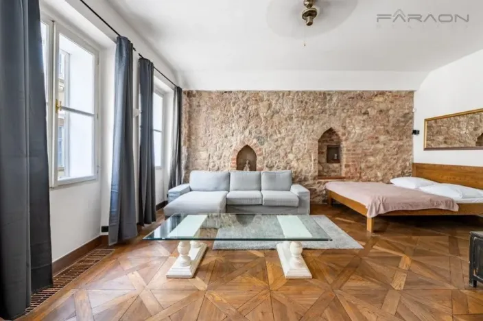 Prodej bytu 2+1, Praha - Staré Město, Karlova, 79 m2