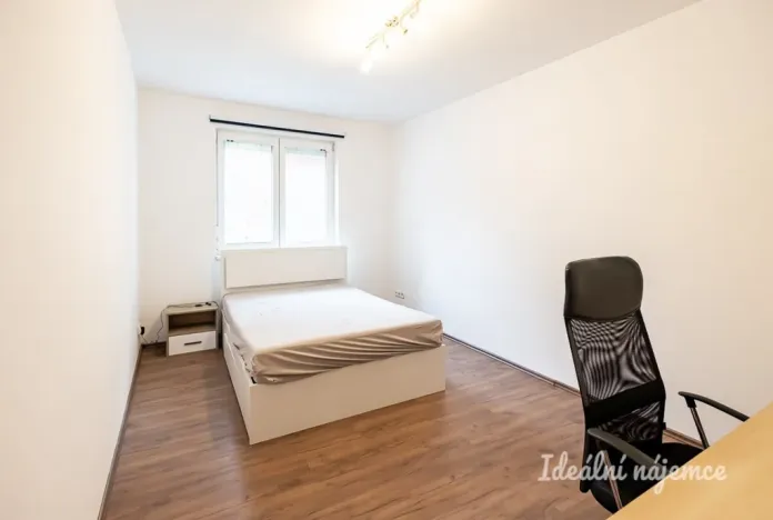 Pronájem bytu 2+kk, Praha - Záběhlice, Velenovského, 53 m2