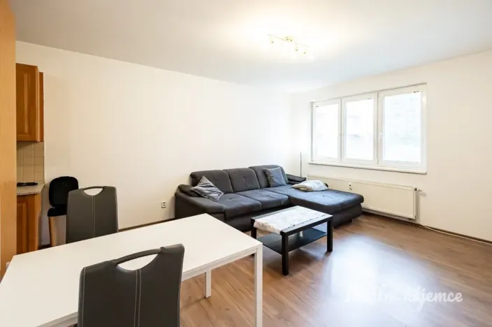 Pronájem bytu 2+kk, Praha - Záběhlice, Velenovského, 53 m2