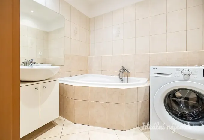 Pronájem bytu 2+kk, Praha - Záběhlice, Velenovského, 53 m2