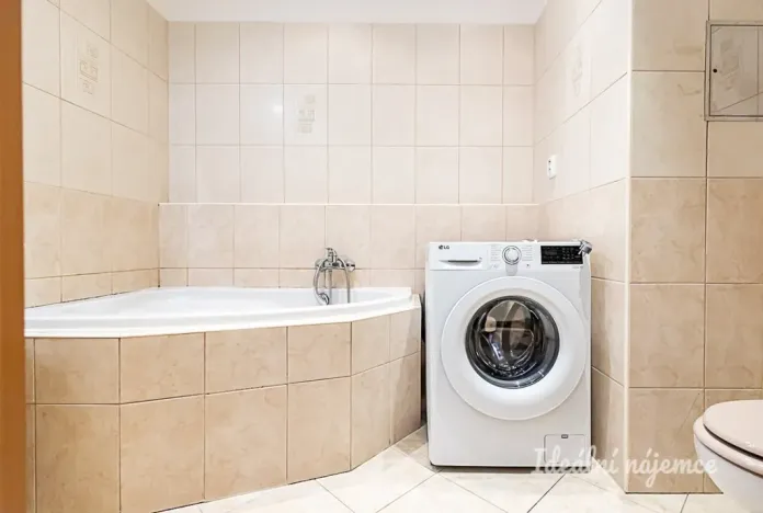 Pronájem bytu 2+kk, Praha - Záběhlice, Velenovského, 53 m2