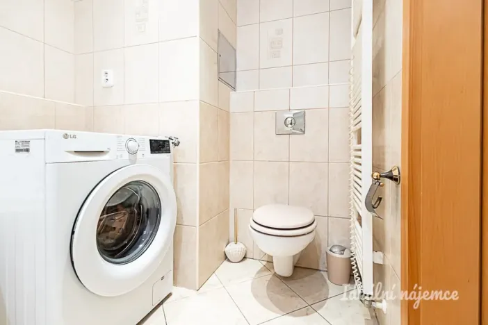 Pronájem bytu 2+kk, Praha - Záběhlice, Velenovského, 53 m2