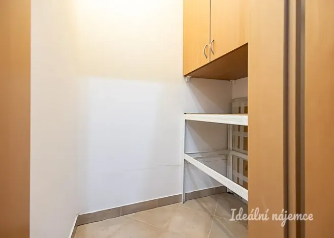 Pronájem bytu 2+kk, Praha - Záběhlice, Velenovského, 53 m2