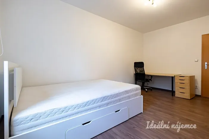 Pronájem bytu 2+kk, Praha - Záběhlice, Velenovského, 53 m2