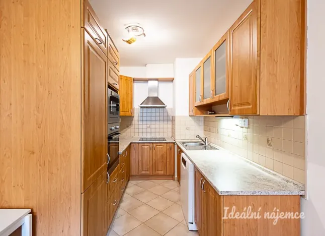 Pronájem bytu 2+kk, Praha - Záběhlice, Velenovského, 53 m2