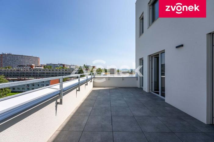 Prodej bytu 4+1, Zlín, Nad Stráněmi, 198 m2