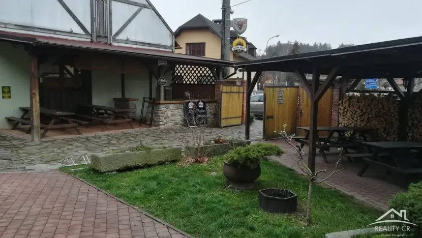 Prodej restaurace, Luka nad Jihlavou, Hřbitovní, 688 m2