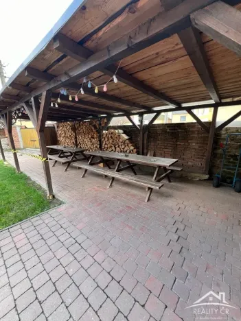 Prodej restaurace, Luka nad Jihlavou, Hřbitovní, 688 m2