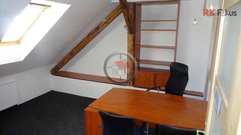 Pronájem kanceláře, Třebíč - Horka-Domky, Vaňkovo nám., 70 m2