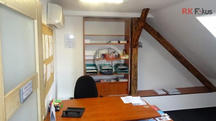 Pronájem kanceláře, Třebíč - Horka-Domky, Vaňkovo nám., 70 m2