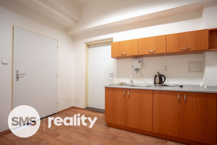 Pronájem kanceláře, Krnov - Pod Bezručovým vrchem, Revoluční, 328 m2