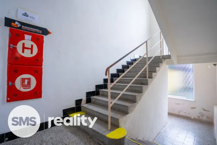 Pronájem kanceláře, Krnov - Pod Bezručovým vrchem, Revoluční, 328 m2