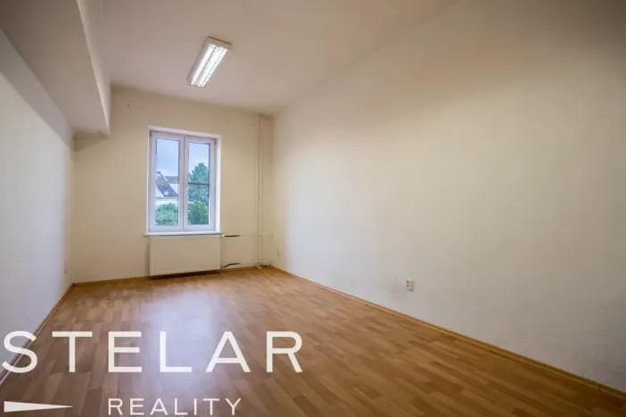 Pronájem kanceláře, Krnov - Pod Bezručovým vrchem, Revoluční, 328 m2