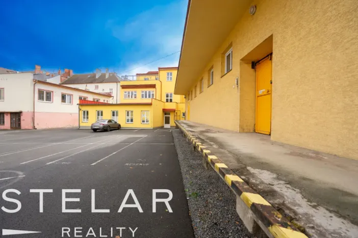 Pronájem kanceláře, Krnov - Pod Bezručovým vrchem, Revoluční, 328 m2