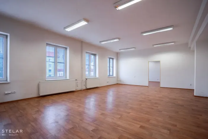 Pronájem kanceláře, Krnov - Pod Bezručovým vrchem, Revoluční, 328 m2