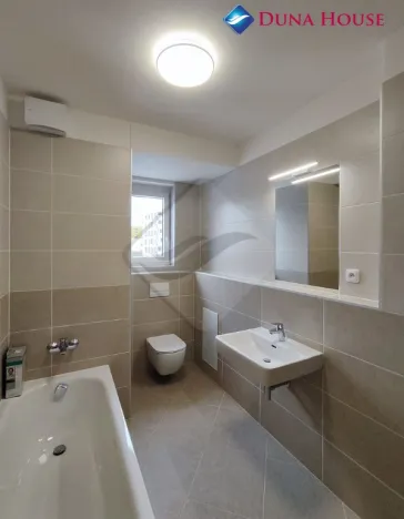 Prodej bytu 2+kk, Praha - Vysočany, Pod Harfou, 99 m2