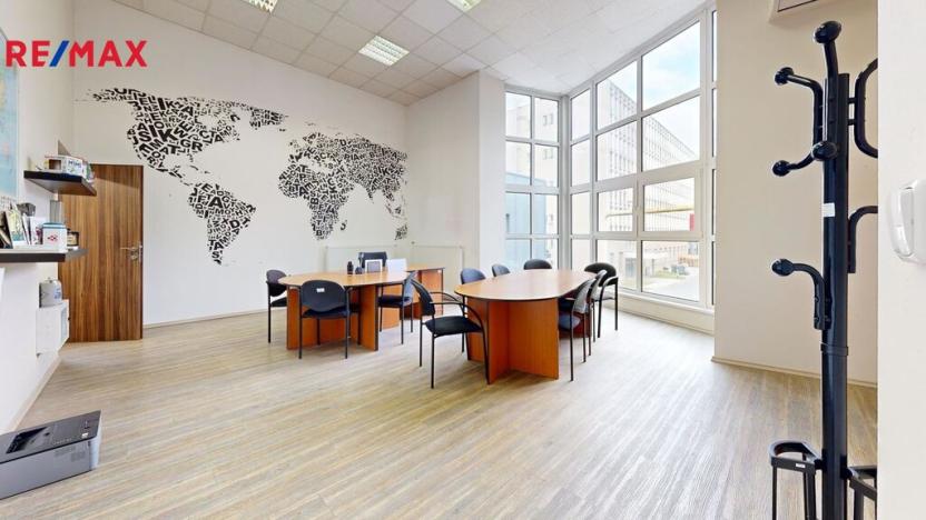 Prodej výrobních prostor, Blansko, 2746 m2