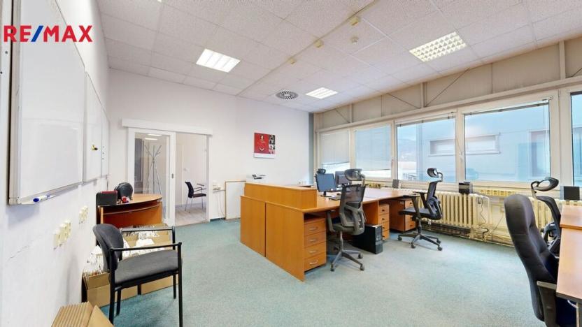 Prodej výrobních prostor, Blansko, 2746 m2