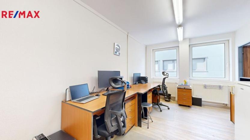 Prodej výrobních prostor, Blansko, 2746 m2