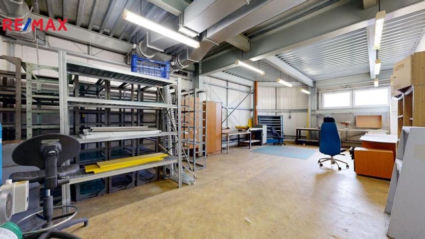 Prodej výrobních prostor, Blansko, 2746 m2