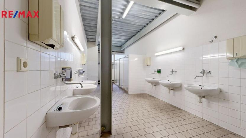 Prodej výrobních prostor, Blansko, 2746 m2