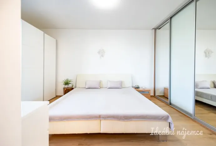 Pronájem bytu 2+1, Praha - Michle, Batelovská, 49 m2