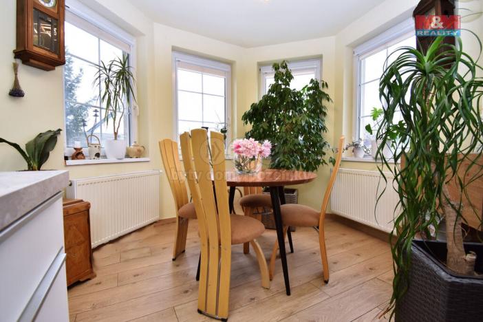 Prodej rodinného domu, Měšice, Hlavní, 200 m2