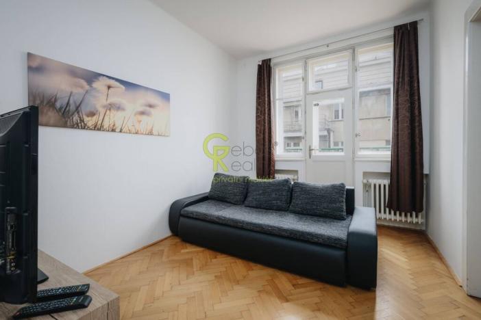 Pronájem bytu 2+1, Praha - Nové Město, Ve Smečkách, 52 m2