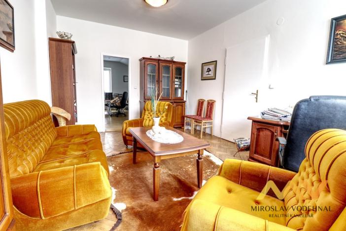 Pronájem kanceláře, Hradec Králové, náměstí 5. května, 110 m2