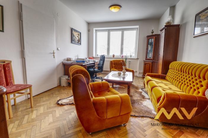 Pronájem kanceláře, Hradec Králové, náměstí 5. května, 110 m2