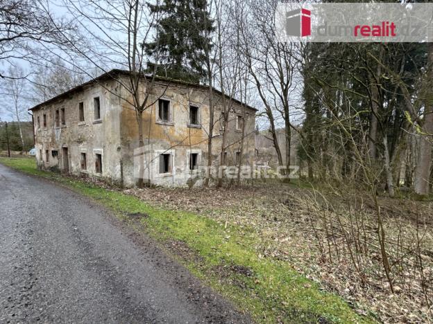 Prodej pozemku pro komerční výstavbu, Luby - Horní Luby, 1065 m2