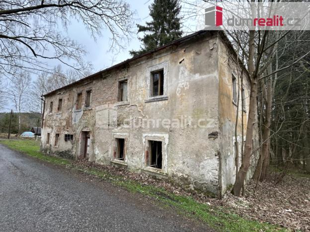 Prodej pozemku pro komerční výstavbu, Luby - Horní Luby, 1065 m2