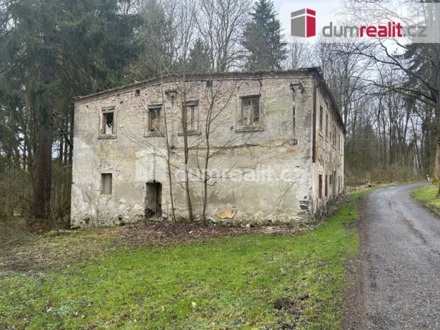 Prodej pozemku pro komerční výstavbu, Luby - Horní Luby, 1065 m2