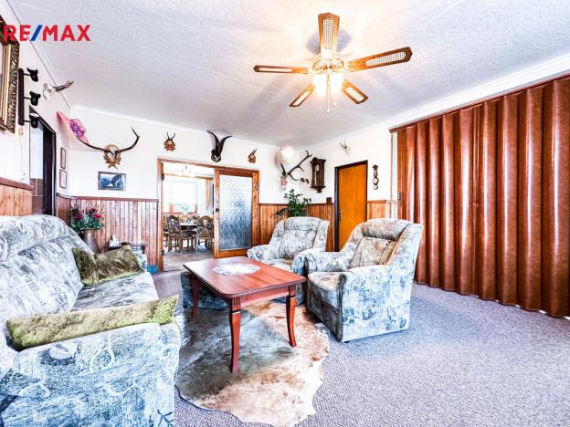 Prodej rodinného domu, Komárov, Sokolská, 316 m2