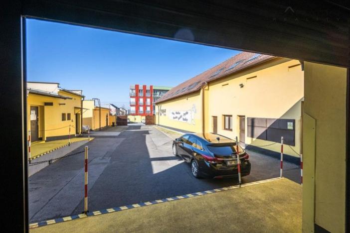 Pronájem skladu, Praha - Krč, Libušská, 976 m2