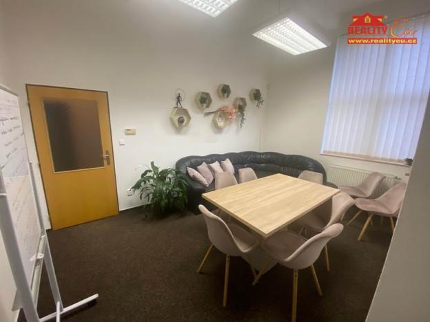 Pronájem kanceláře, Česká Skalice, Bezručova, 140 m2