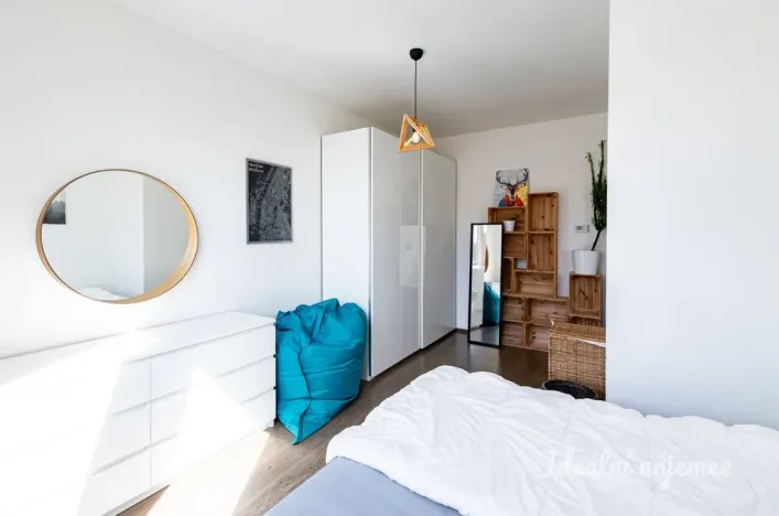 Pronájem bytu 2+kk, Praha - Žižkov, Biskupcova, 44 m2