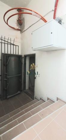 Prodej obchodního prostoru, Chomutov, Jirkovská, 400 m2