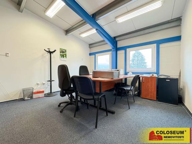 Prodej skladu, Nedvědice, 1382 m2