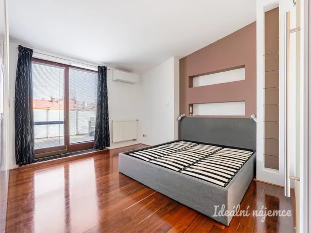 Pronájem bytu 3+kk, Praha - Smíchov, Staropramenná, 78 m2