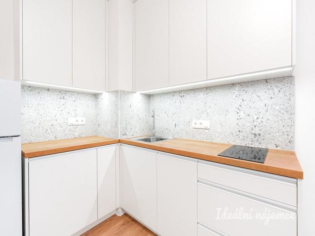 Pronájem bytu 2+kk, Praha - Břevnov, Na Větrníku, 38 m2