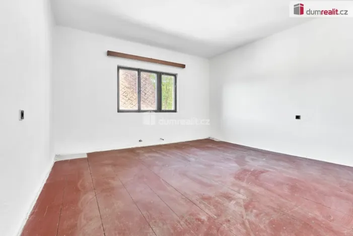 Prodej rodinného domu, Bečov nad Teplou, nám. 5. května, 246 m2