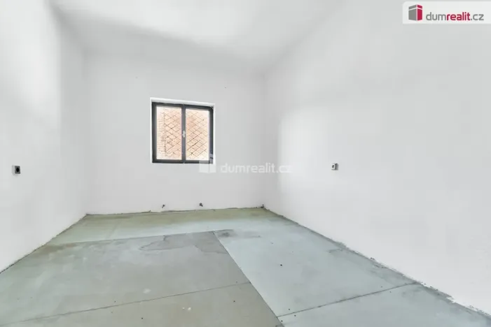 Prodej rodinného domu, Bečov nad Teplou, nám. 5. května, 246 m2