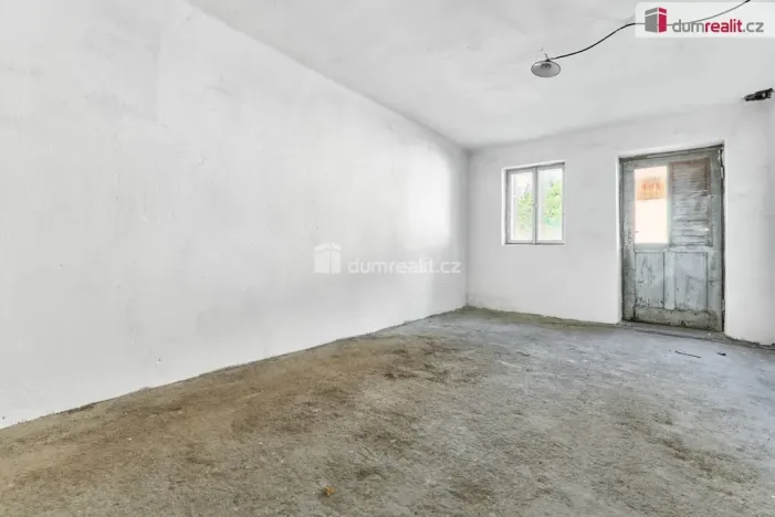 Prodej rodinného domu, Bečov nad Teplou, nám. 5. května, 246 m2