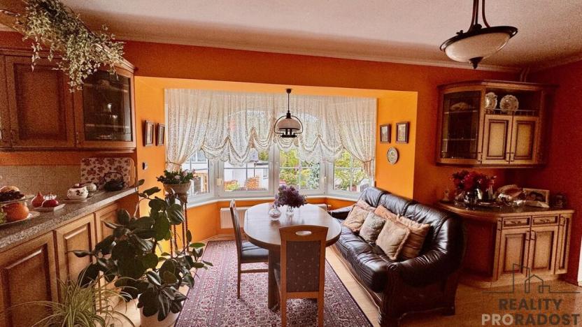 Prodej rodinného domu, Psáry, Pod Vápenkou, 226 m2