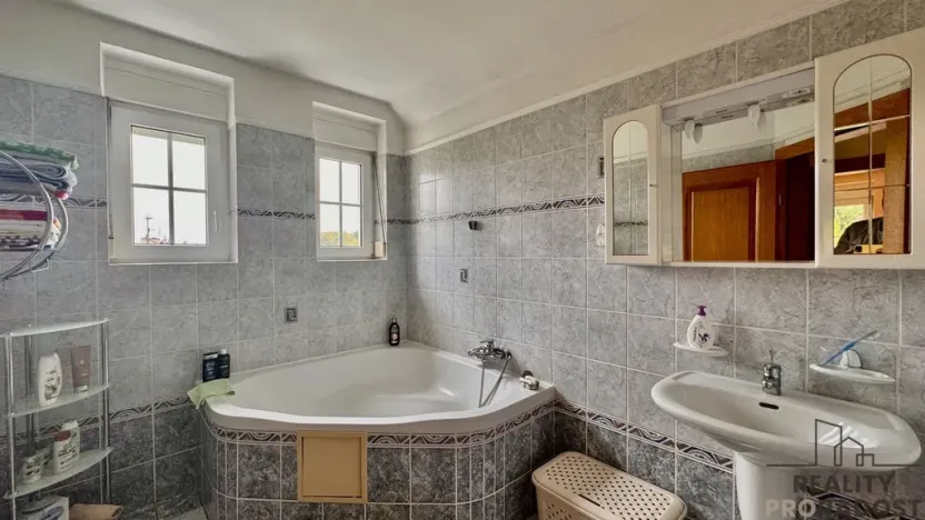 Prodej rodinného domu, Psáry, Pod Vápenkou, 226 m2