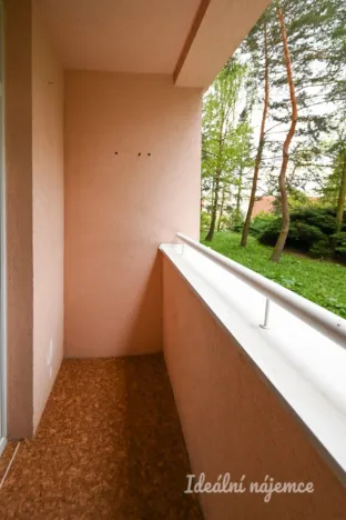 Pronájem bytu 1+1, Brno - Lesná, Halasovo náměstí, 29 m2