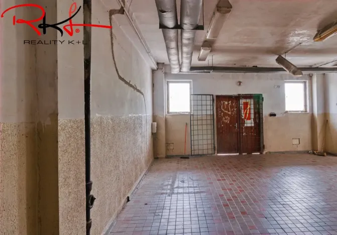 Pronájem obchodního prostoru, Lovosice, Osvoboditelů, 499 m2