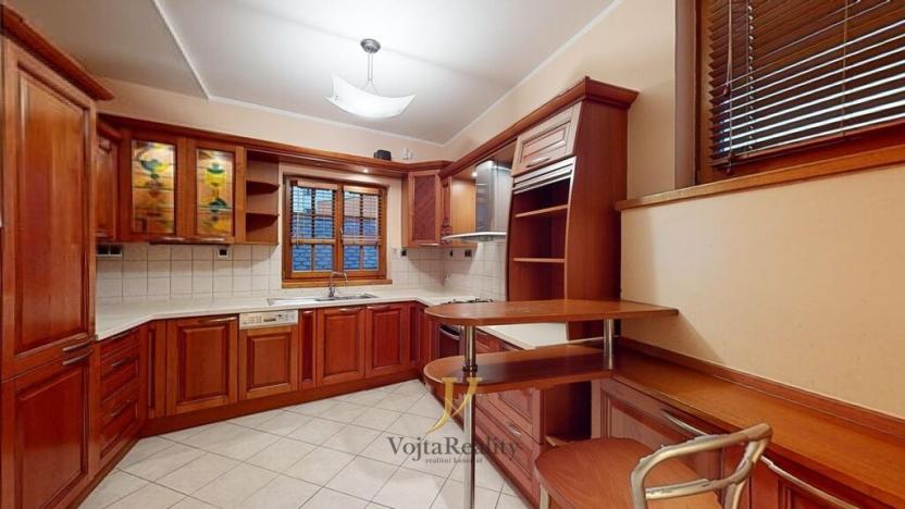 Pronájem atypického bytu, Olomouc, Purkrabská, 360 m2