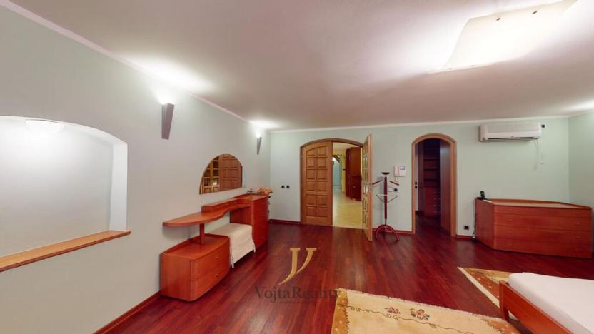 Pronájem atypického bytu, Olomouc, Purkrabská, 360 m2